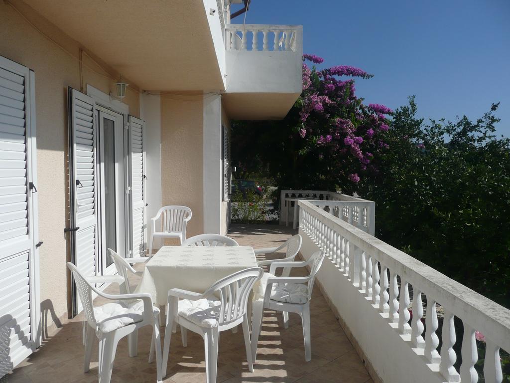 Apartment Dudic Palit Buitenkant foto
